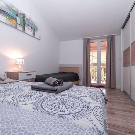 Apartment Shurida 普拉 外观 照片